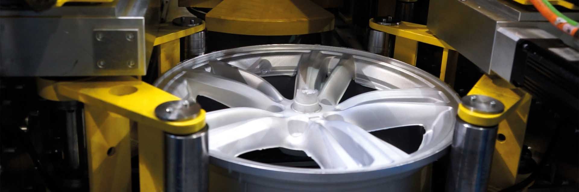 Bild von Felge in Maschine